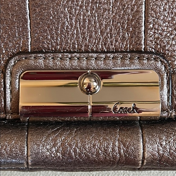 Coach Pewter / Silver Leather Wristlet with Sliver Hardware & Detachable Strap - Picture 3 of 9